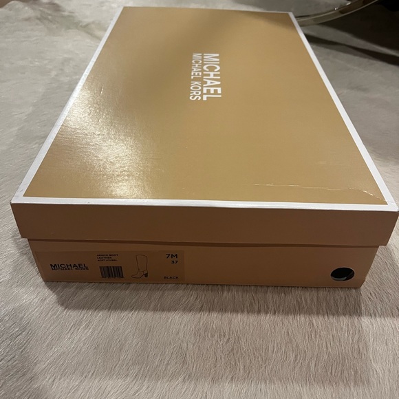 Black knee-high Michael Kors boots worn once inbox - Picture 5 of 5